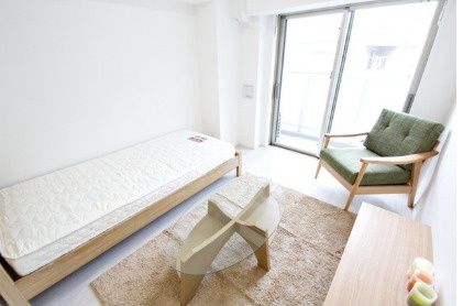居室・リビング　モデルルームです・家具小物はつきません