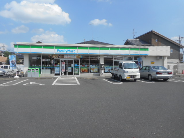 コンビニ　ファミリーマート熊谷拾六間店（コンビニ）まで474m