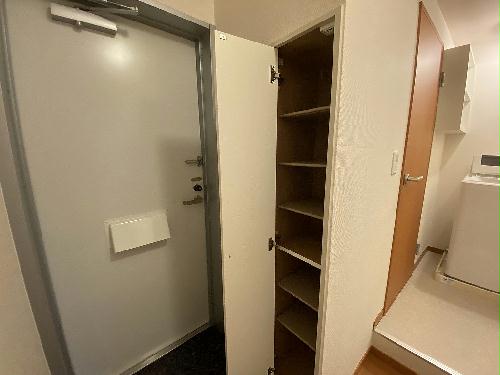 玄関　設備・使用は号室により異なる為、現況を優先致します。