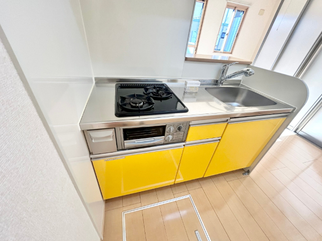 キッチン　同一建物内１０３号室内装写真