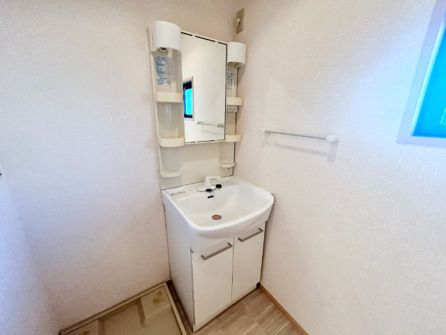洗面設備　同一建物内１０３号室内装写真