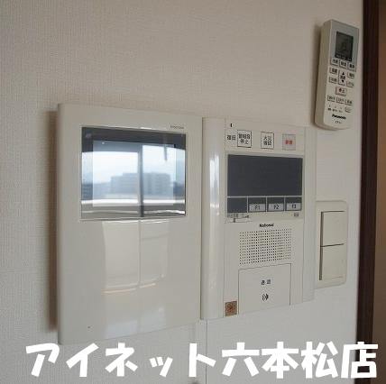 セキュリティ　モニター付きインターホンで安心です。
