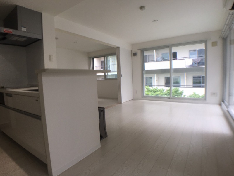 居室・リビング　広くてキレイなお部屋が広がっていて、充実した生活が送れそう。