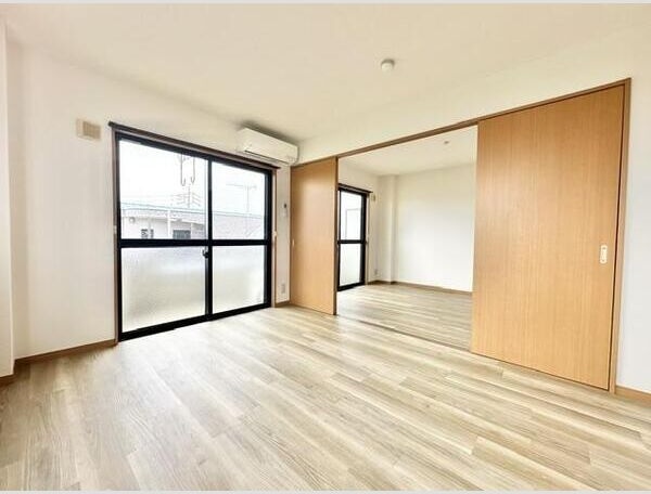 居室・リビング　名古屋で一番初期費用の安い賃貸専門の不動産会社です(^^)