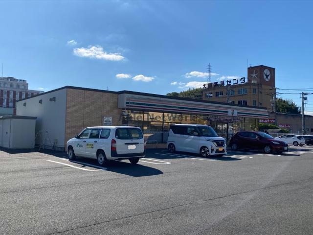 コンビニ　セブンイレブン大洲中央病院前店（コンビニ）まで845m
