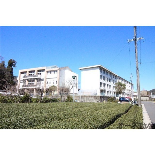 中学校　静岡市立賤機中学校（中学校）まで2500m