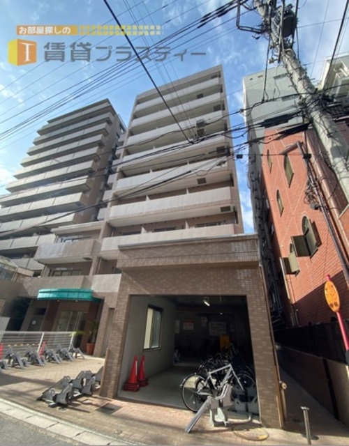 建物外観　駅ちかの通り沿いに。。。存在感たっぷり