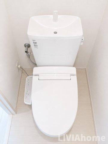 トイレ　同シリーズの参考写真です。実際の設備・内装は現況を優先とさせ