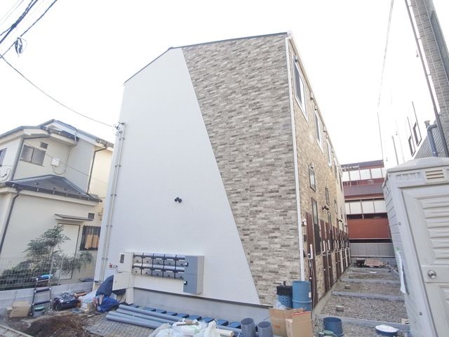 建物外観　☆築浅で駅にも近く便利です☆