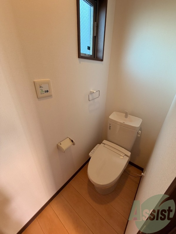 トイレ　トイレは清潔感があり安心して使用できそうです。