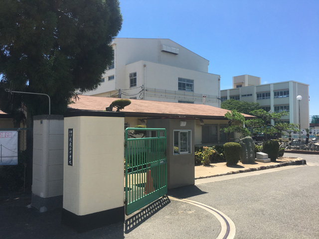 中学校　神戸市立歌敷山中学校（中学校）まで891m