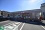 コンビニ　セブンイレブン草加谷塚上町店（コンビニ）まで550m