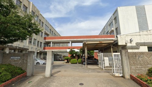 小学校　高松市立太田南小学校（小学校）まで1971m