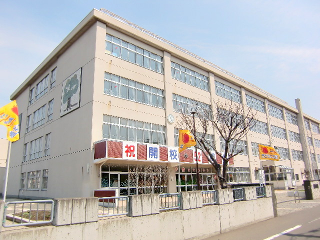 小学校　札幌市立北園小学校（小学校）まで145m