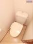 トイレ　◎温水洗浄暖房便座付のトイレスペース。