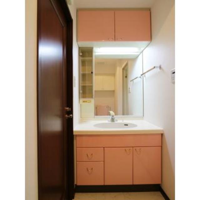 洗面設備　※写真は同タイプ住戸です。