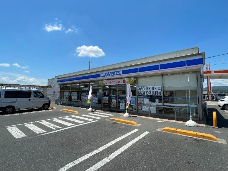 コンビニ　ローソン　倉敷真備町川辺店（コンビニ）まで881m
