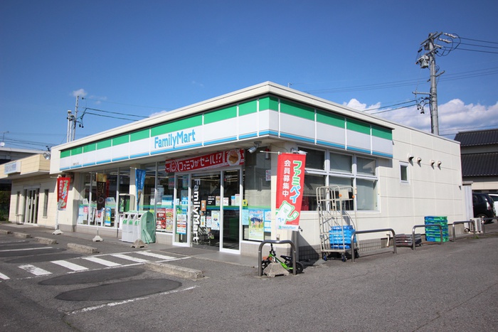 コンビニ　ファミリーマート 岡崎稲熊一丁目店（コンビニ）まで535m