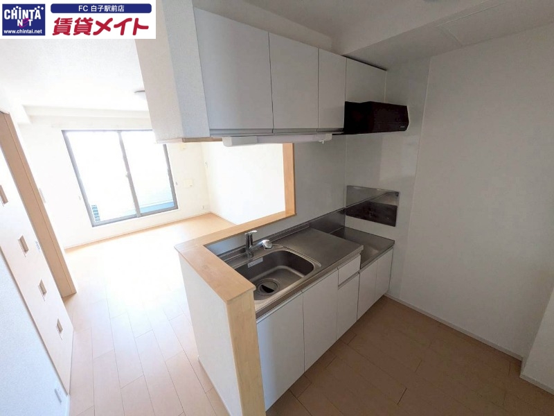 キッチン　同タイプ部屋写真です。