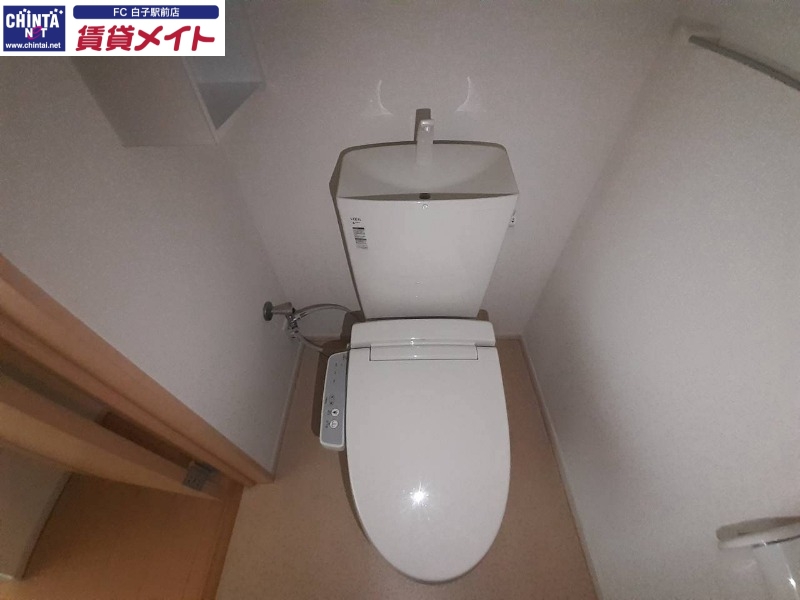 トイレ　同タイプ部屋写真です。