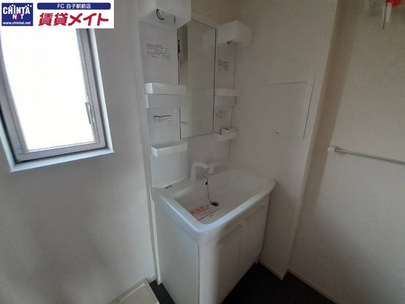 洗面設備　同タイプ部屋写真です。