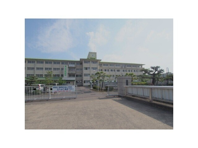 中学校　江北町立江北中学校（中学校）まで1981m
