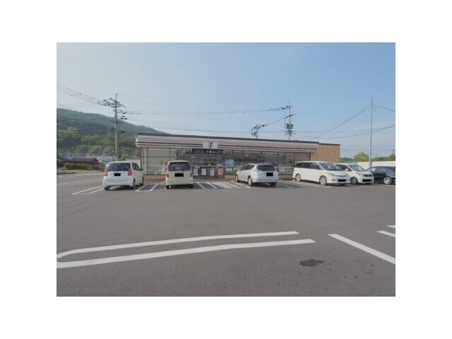 コンビニ　セブンイレブン佐賀江北店（コンビニ）まで833m