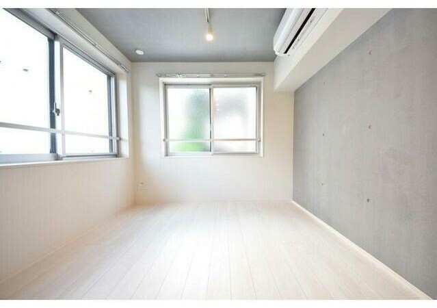 居室・リビング　開放感のあるゆったりとしたお部屋です♪