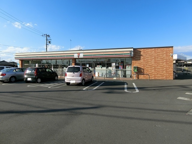 コンビニ　セブンイレブン太田市由良町店（コンビニ）まで500m