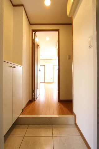 玄関　（別タイプ参考写真）ルポパティオ　荒川区東日暮里3