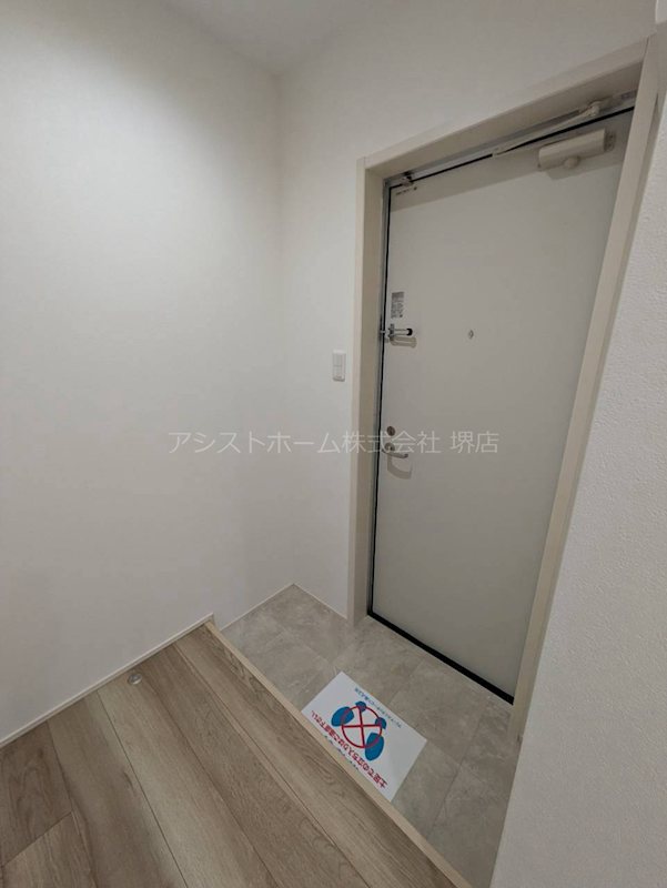 フジパレス諏訪ノ森駅東の玄関写真