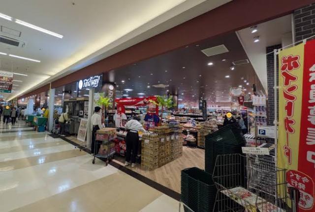 スーパー　フードウェイベイドリーム清水店（スーパー）まで619m