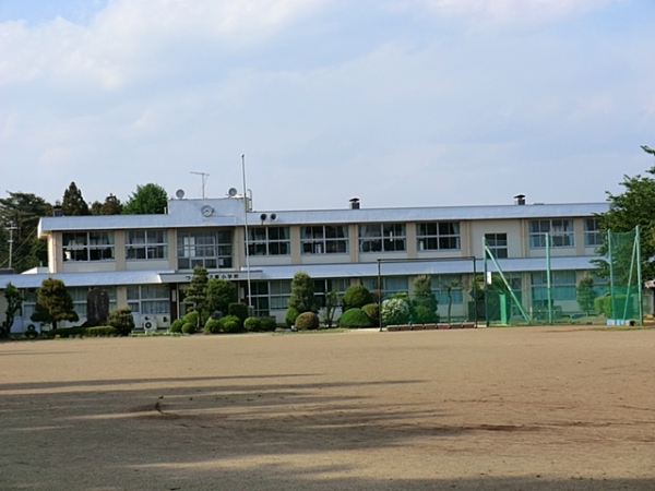 小学校　要小（小学校）まで1700m