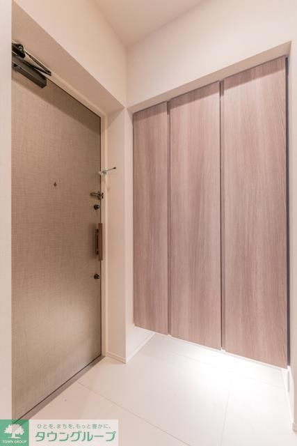 玄関　※写真は同タイプ住戸です。
