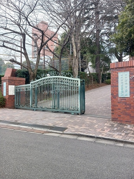 大学・短大　目白大学（大学・短大）まで198m