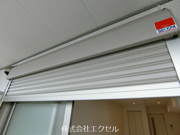 その他　防犯シャッター付きです。