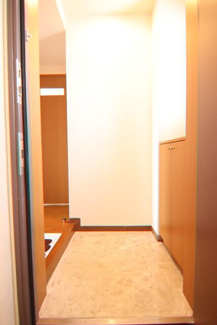 玄関　同建物内別室の参考写真です。※現況優先