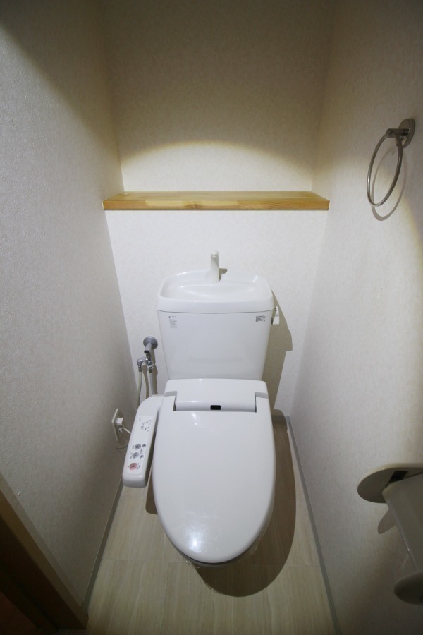 トイレ　トイレ温水洗浄便座