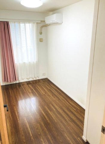 居室・リビング　別部屋参考写真です