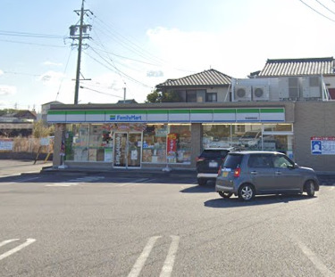 コンビニ　ファミリーマート 東浦森岡南店（コンビニ）まで359m