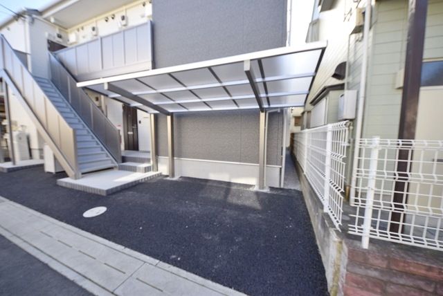 東武伊勢崎線 新田駅 徒歩12分 2階建 築8年の外観写真