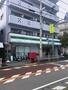 コンビニ　ファミリーマート 新宿上落合店（コンビニ）まで580m