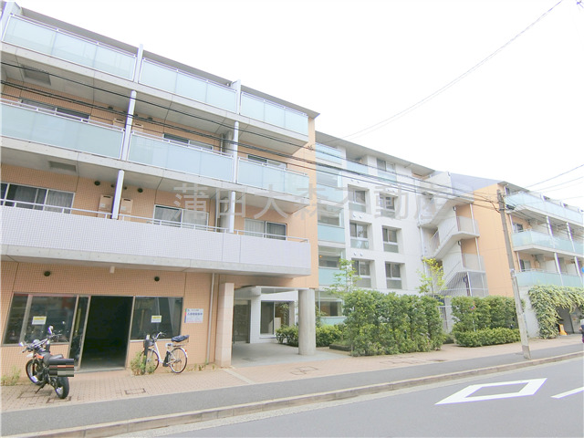 建物外観　RC鉄筋コンクリート造地上6階建て1K 1LDK総戸数195