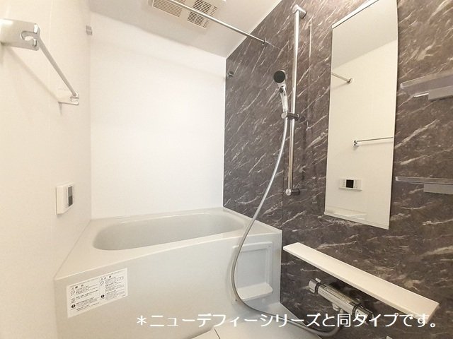 アークリヴェールIVの風呂写真