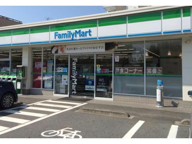 コンビニ　ファミリーマート熊谷万平町店（コンビニ）まで147m