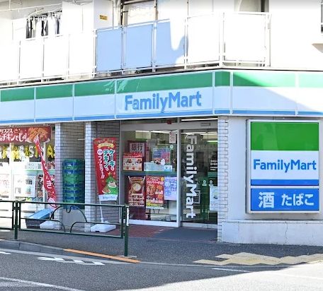 コンビニ　ファミリーマート新中野店（コンビニ）まで160m