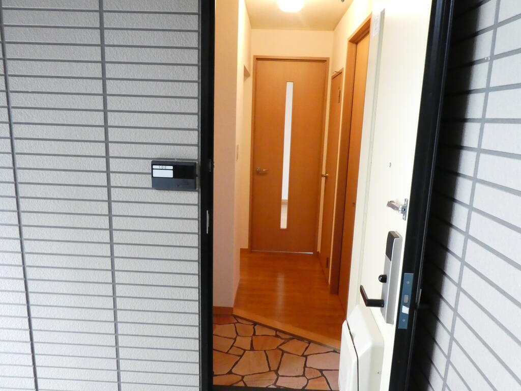 クレセントオサダ Aの玄関写真
