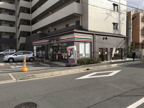 コンビニ　セブンイレブン茨木沢良宜西店（コンビニ）まで556m