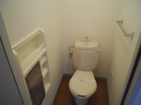 ＪＲ東海道本線 守山駅 徒歩19分 2階建 築31年のトイレ写真