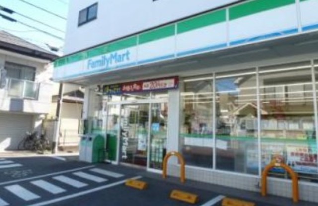 コンビニ　ファミリーマート西荻女子大通り店（コンビニ）まで630m